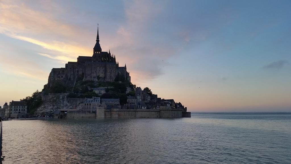 L'Oree Du Mont Proche Du Mont Saint Michel Pontorson Exteriér fotografie